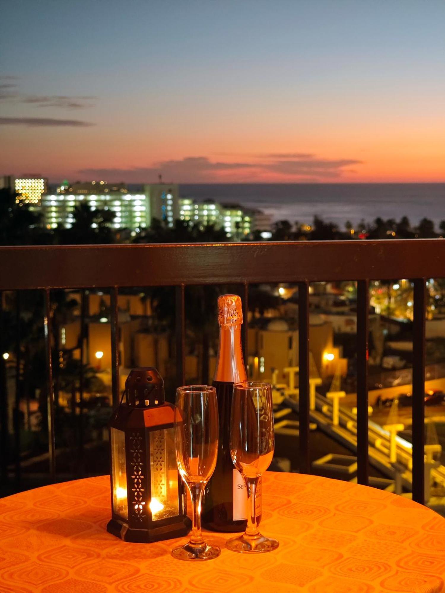 Blanco&Azul - Comfortable Ocean View Apartment Next To The Beach Playa de las Americas  Ngoại thất bức ảnh